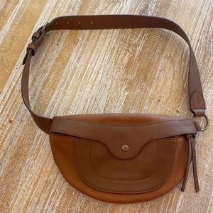 Universal Thread Fanny Pack
